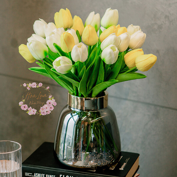 Bình Hoa Tulip Hạnh Phúc Trắng Vàng - Hoa Lụa Nhà Trồng